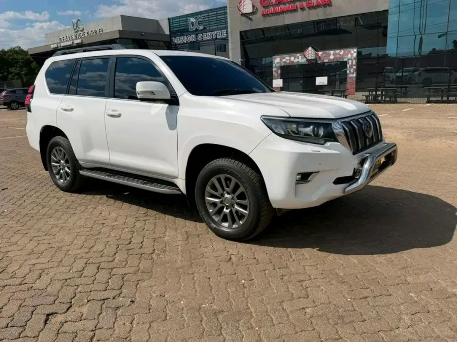 Toyota Land Cruiser Prado VXL 2019 – 7-seater diesel, 105,000 km