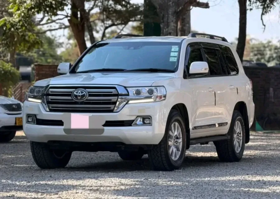 Toyota Land Cruiser 200 VX, 2017, Diesel Automatic