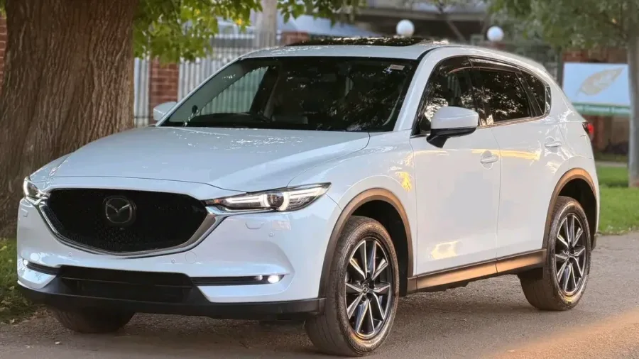 Mazda CX-5 2.2L Diesel, 82,000 km, sunroof and leather