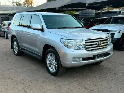 Toyota Land Cruiser 200 Series V8 Diesel