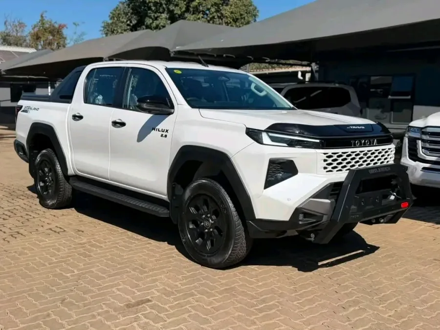 Toyota Hilux Travo Overland 2.8 Biturbo 4x4 Automatic