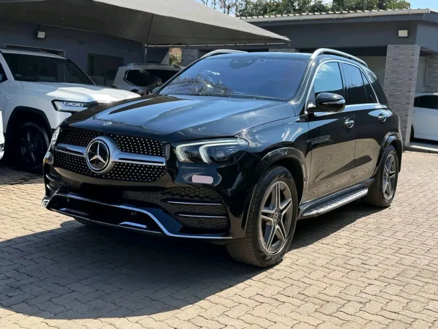 Mercedes-Benz GLE 300d 4Matic 2019, 46,000km, 7-seater black diesel SUV