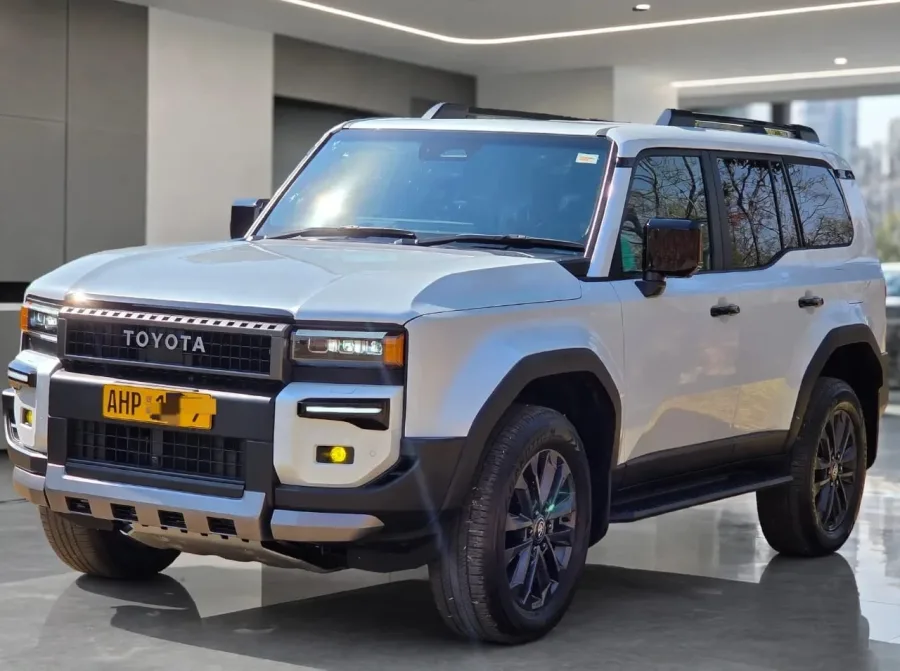2025 Toyota Land Cruiser Prado 7-seater, brand new, just landed