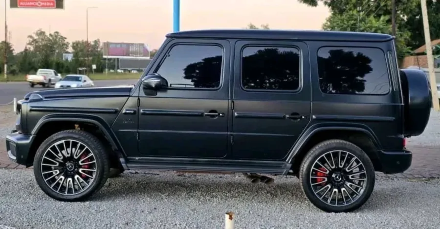 Mercedes-Benz G-Class 400d 2024, 4,000 km, brand new