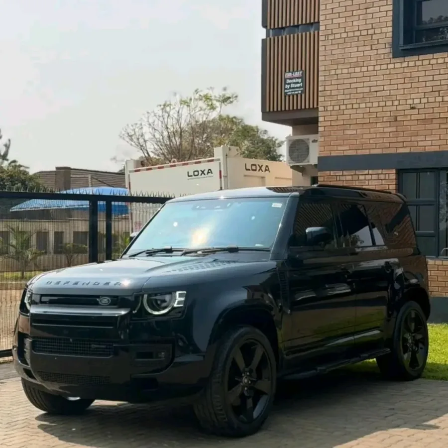 2022 Land Rover Defender 110 X-Dynamic