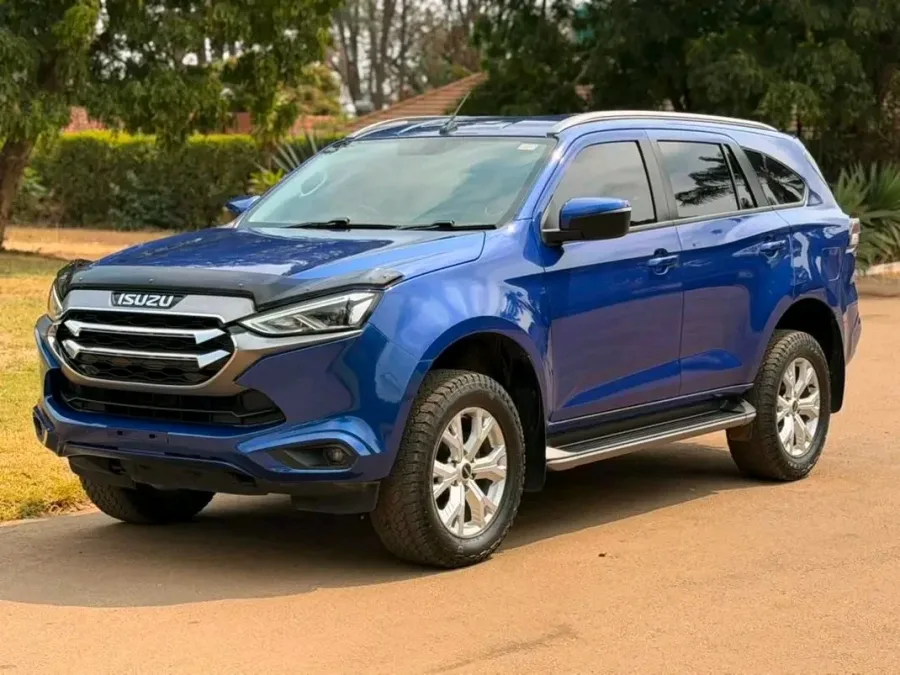 Isuzu MU-X 3.0 Diesel 4x4, 2023, 28,000 km