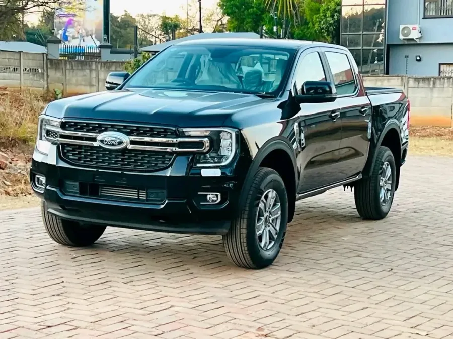 2025 Ford Ranger XLT 4x4 Double Cab — 78 km, automatic