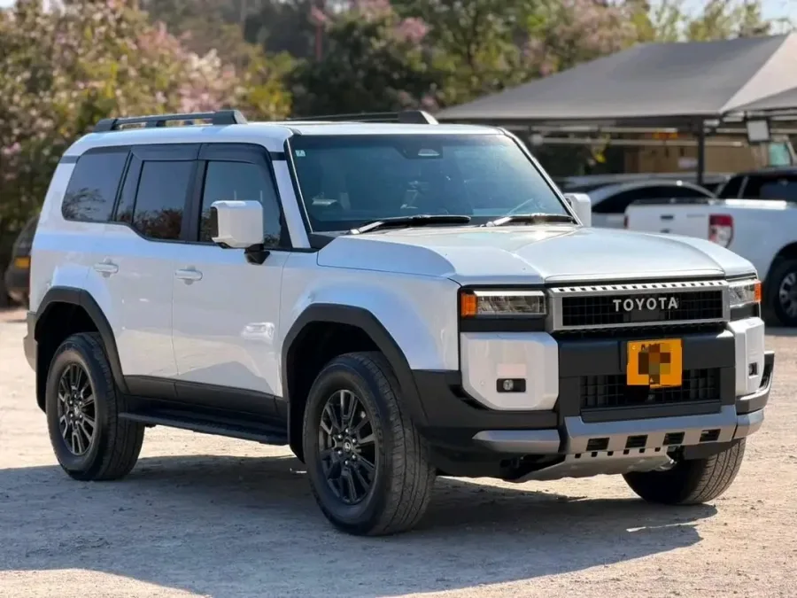 Toyota Land Cruiser Prado VX 2024, 7-Seater Automatic Petrol