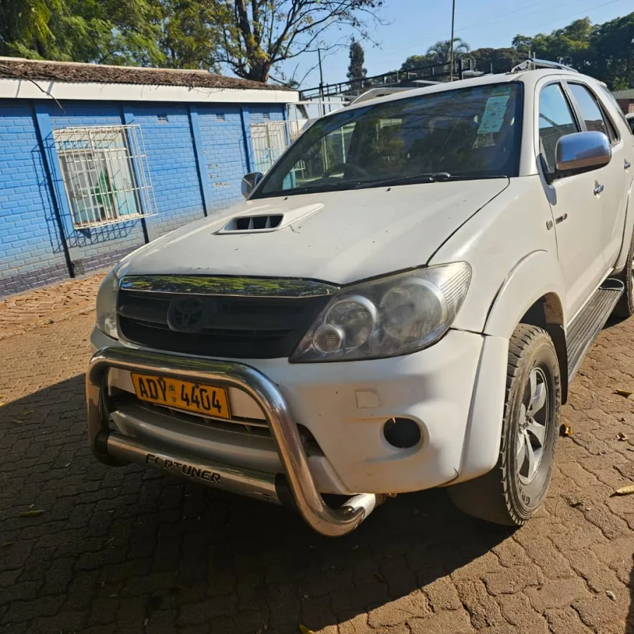 Toyota Fortuner SUV 2012, 145,500 km, White