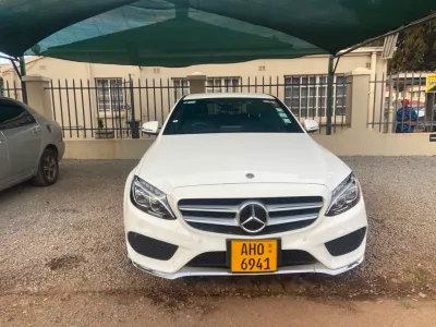2017 Mercedes-Benz C200 Sedan – White