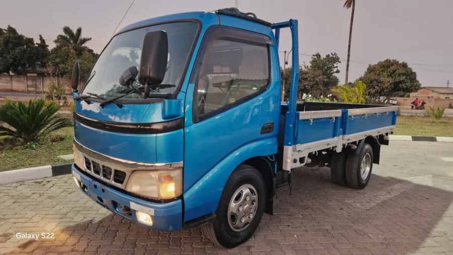 Hino Dutro 3-Ton Truck with Manual Transmission