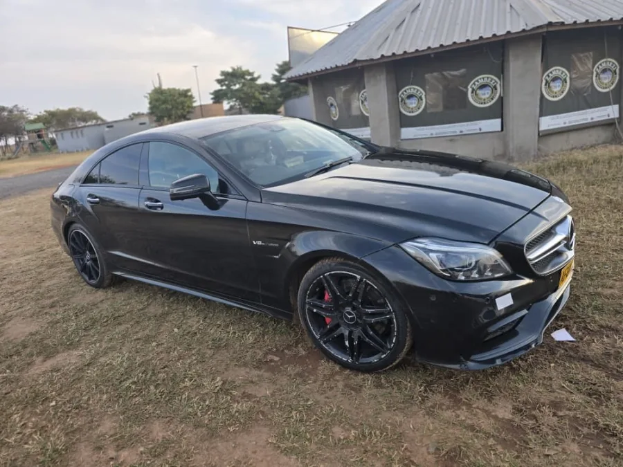 Mercedes-Benz CLS63 AMG 2015, 5.5L V8 Bi-Turbo, 110,000 km