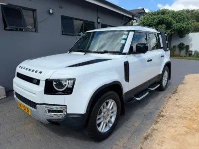 2019 Land Rover Defender 110 5-Door AWD, 112,000km