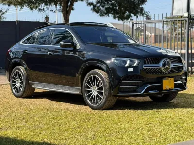 2021 Mercedes-Benz GLE 400d 4Matic Coupe, 56,000 km