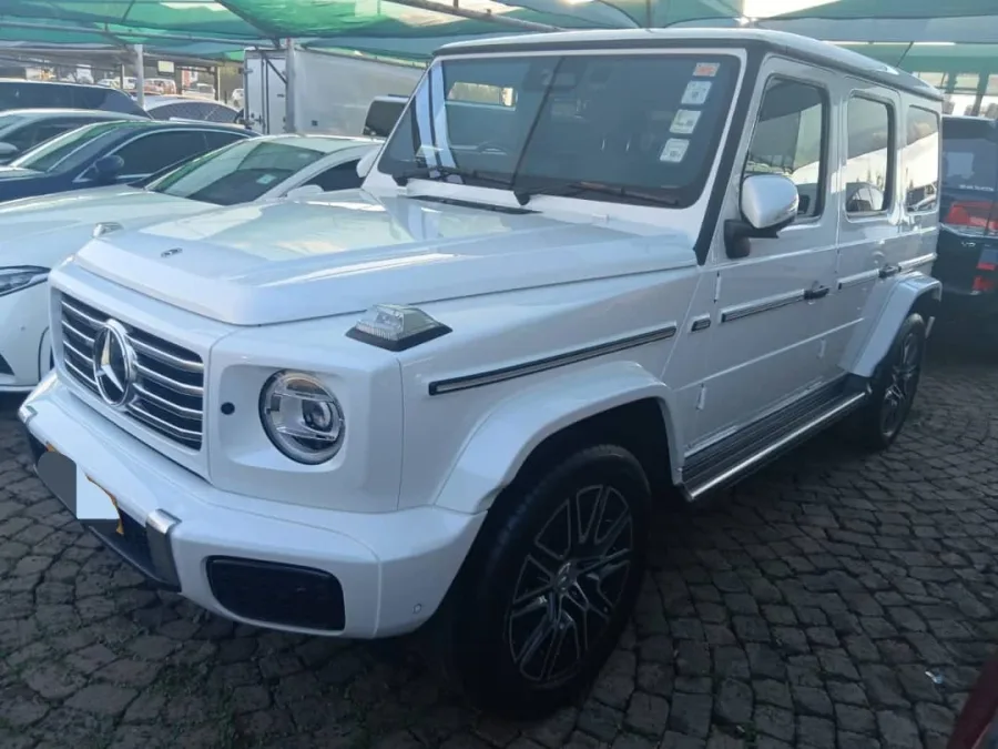 2025 Mercedes-Benz G 450d Arctic White | 3,000 km