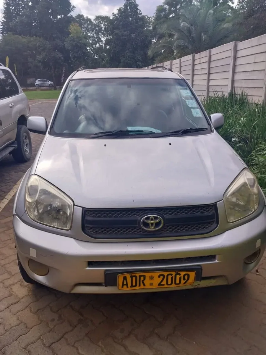 2003 Toyota RAV4 Manual AWD, Silver, 150,000 km