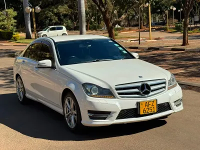 2013 Mercedes-Benz C200 W204 Facelift - Polar White, ZINARA Valid