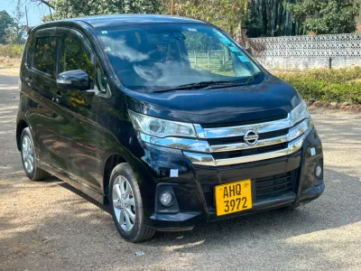2019 Nissan Dayz Highway Star — Black, 80,000 km