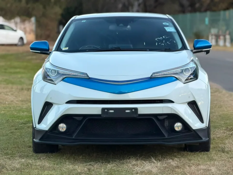 Toyota CHR 2017 โ Spacious hybrid SUV, 50,000 km