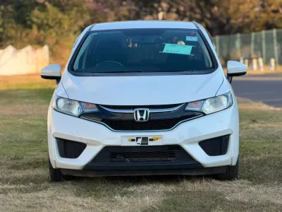 Honda Fit Hybrid 2017 White - City Centre, Harare