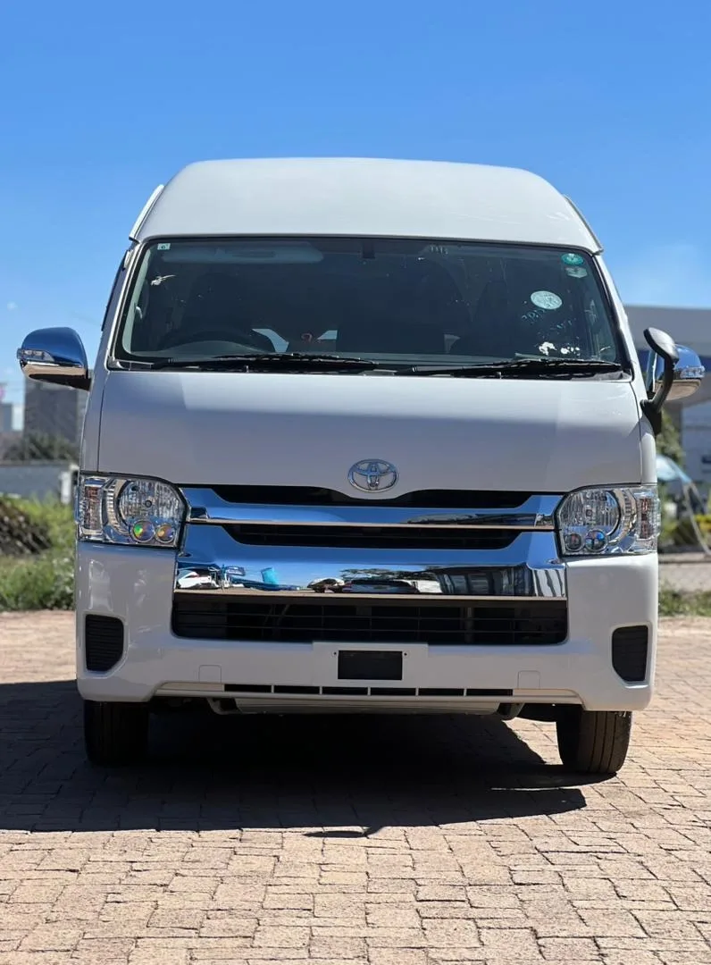 Toyota Hiace 2017 - Reliable Commuter Van, 60,000 km