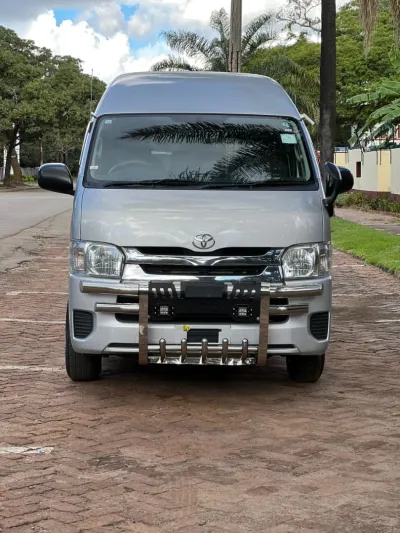 Toyota Hiace 2017, 70,000 km – Silver Panel Van with Bull Bar