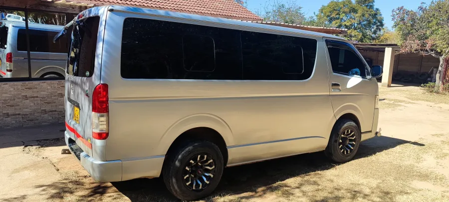 Toyota Hiace 2014 | 102,000 km | Diesel Automatic Van