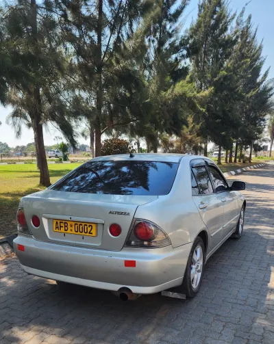 1999 Toyota Altezza Automatic Sedan – 165,000 km