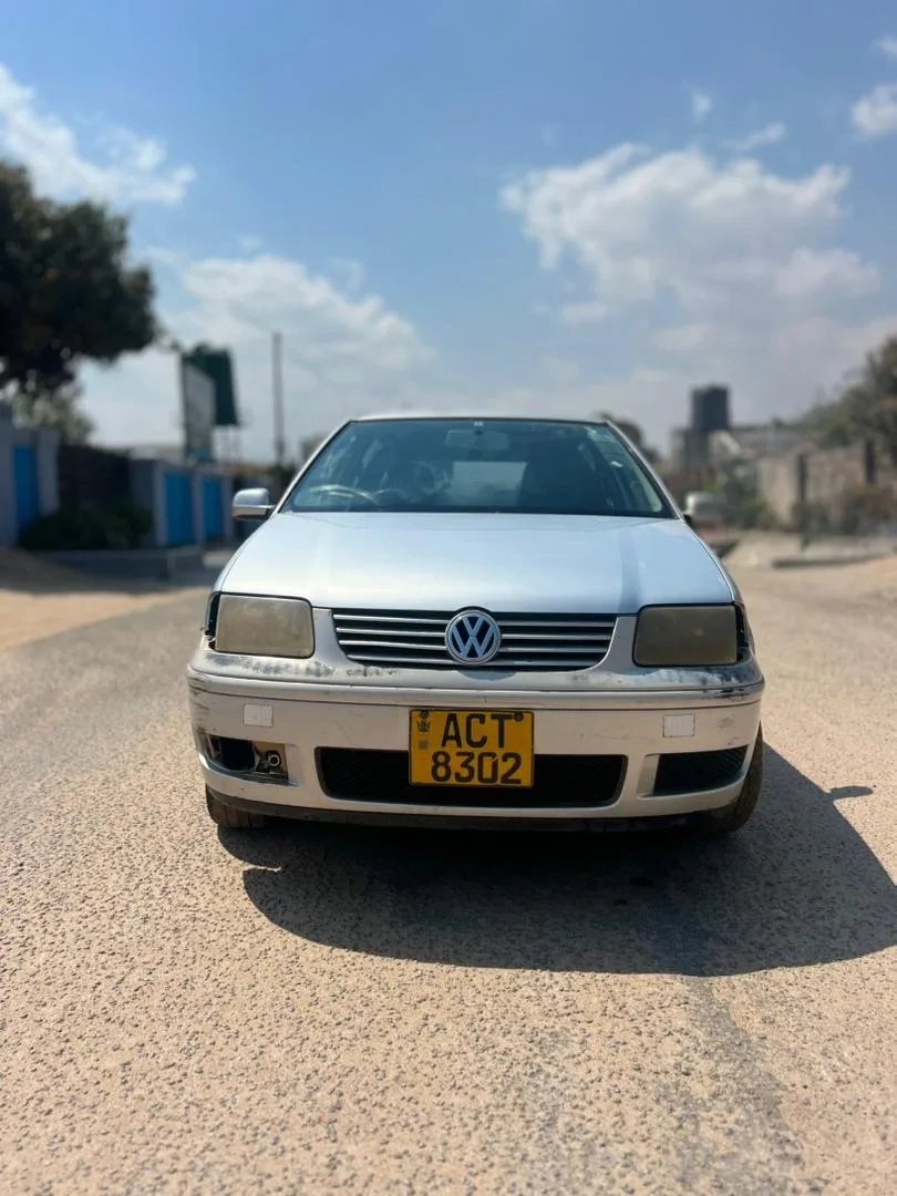 Volkswagen Polo 1.4 2009 Hatchback - Silver - USD 1,700