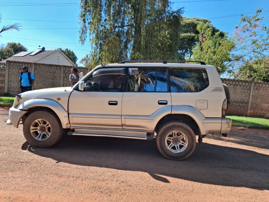2002 Toyota Prado 1KZ Diesel 4x4 7-Seater SUV