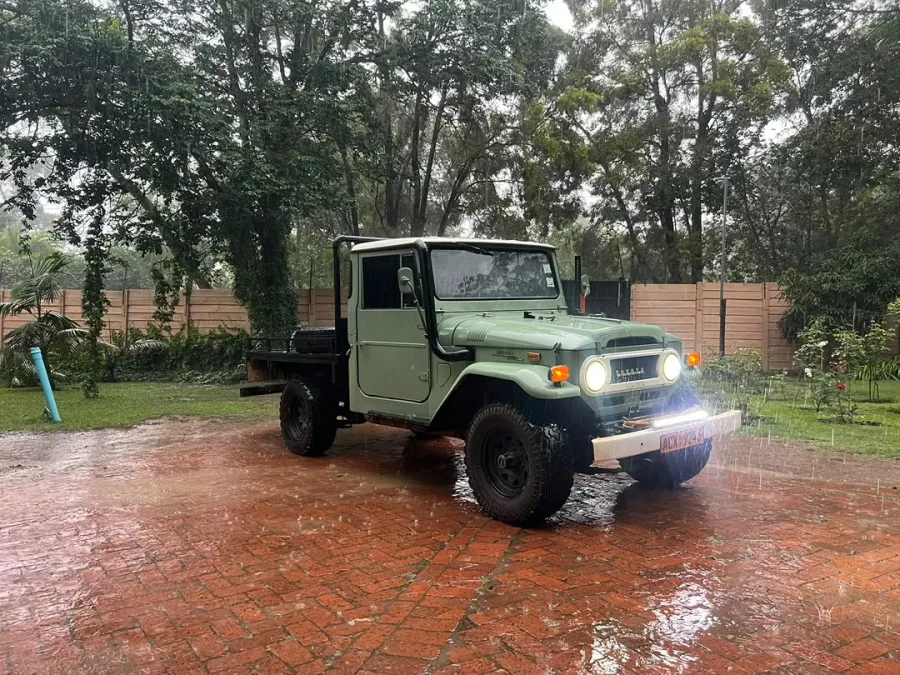1975 Toyota Land Cruiser FJ45 1HZ 4x4 Pickup