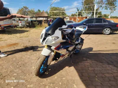 2010 BMW S1000RR 1000cc Motorcycle – 35,000 km
