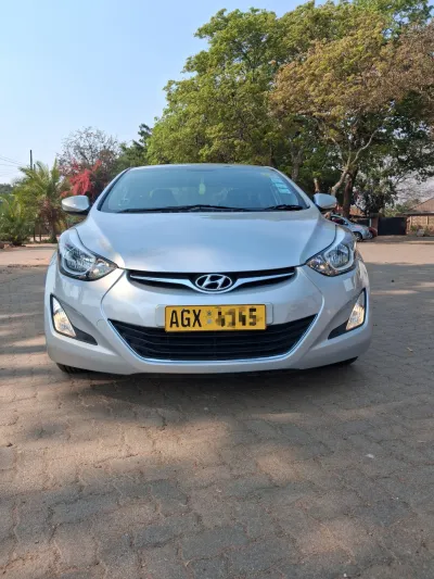 2015 Hyundai Elantra GLS Automatic – 55,000 km