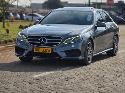 Mercedes-Benz E-Class Sedan 2013, 9,000 km