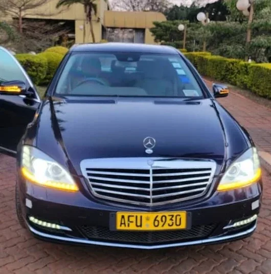 2013 Mercedes-Benz S300L V6 Petrol Sedan – 58,000 km