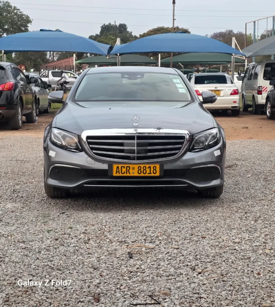 2020 Mercedes-Benz E-Class E220d Sedan – 20,500 km