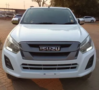 2018 Isuzu D-Max Double Cab Pickup – 89,000 km