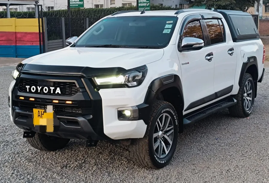 Toyota Hilux 2016 4x4 Automatic Double Cab with Canopy