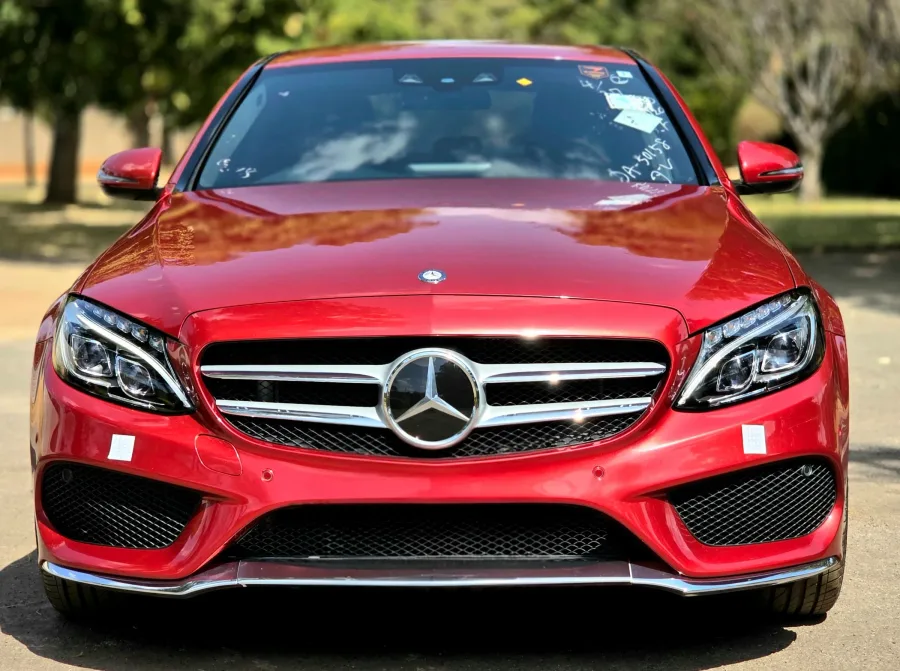 2017 Mercedes-Benz C200 AMG Line - 88k km, duty paid