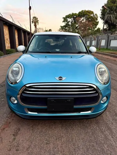 2020 Mini Cooper Hatchback, 74,258 km, Recent Import