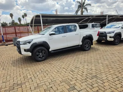 2025 Toyota Hilux 2.8 GD-6 Prerunner Double Cab