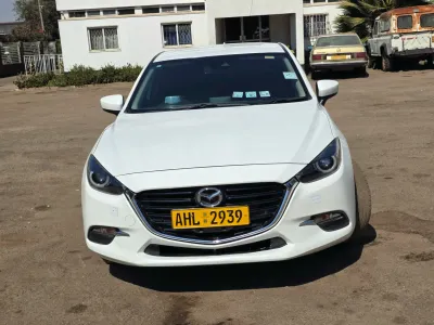 2016 Mazda Axela, Automatic, 109,000 km, Harare