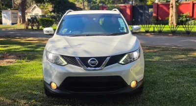 2017 Nissan Qashqai Automatic SUV – 65,000 km
