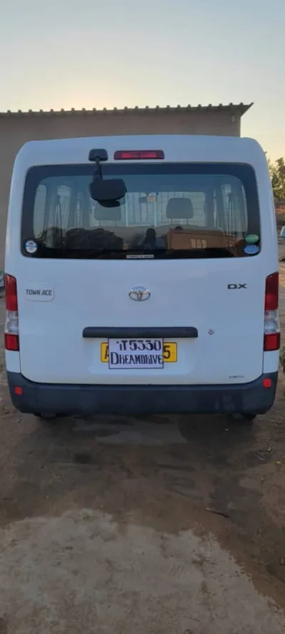 2016 Toyota TownAce DX Van – Recent Import, 154,000 km