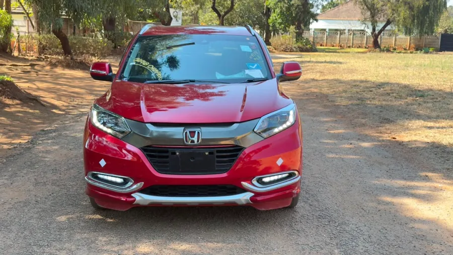 2019 Honda vezel Automatic SUV with 65,000 km