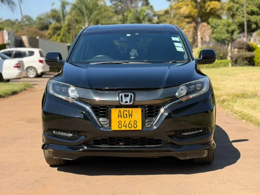 Honda Vezel 2016 – Spacious compact SUV, well maintained