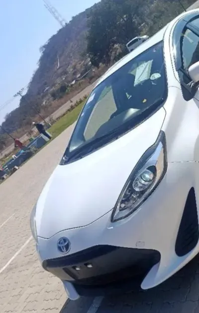 Toyota Aqua 2020 hatchback, 60,000 km, white