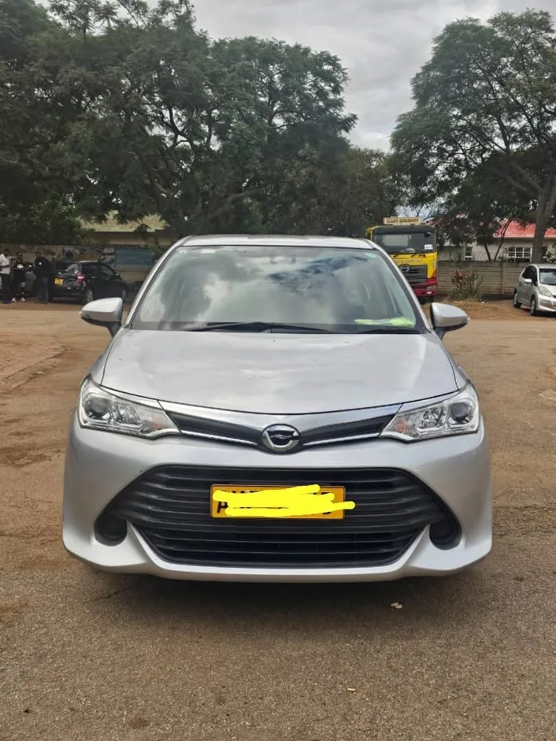 2017 Toyota Axio Sedan, Silver, 76,000 km