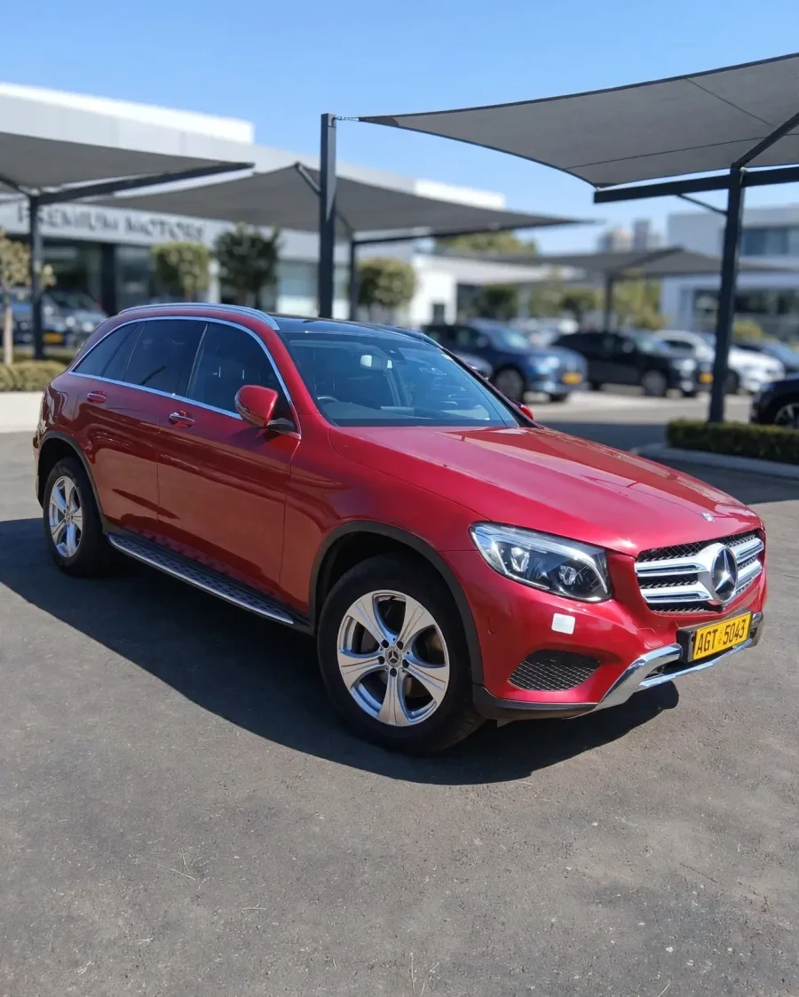 2017 Mercedes-Benz GLC220d SUV, 114000 km, Red