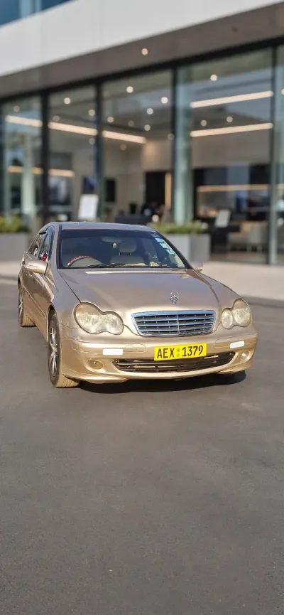 Mercedes-Benz C-Class Sedan, 2009, 18000 km, Champagne